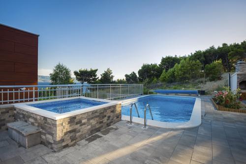 Children's Pool Section